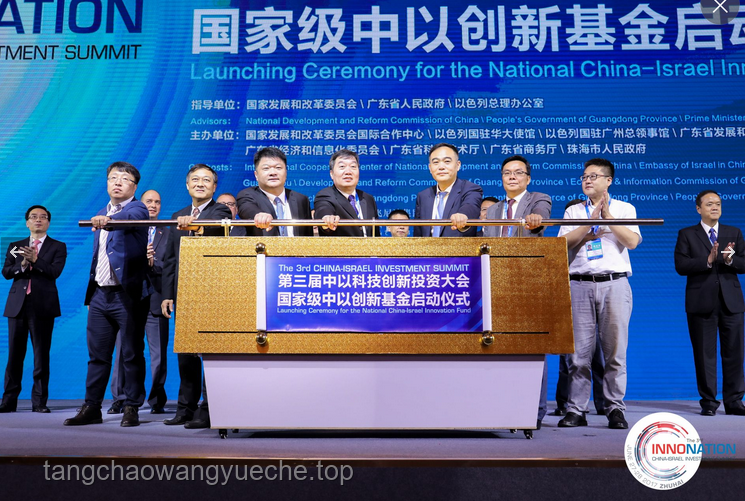 **特朗普政府关税战“绝地反击”：策略翻转与司法创新的双赢之路**